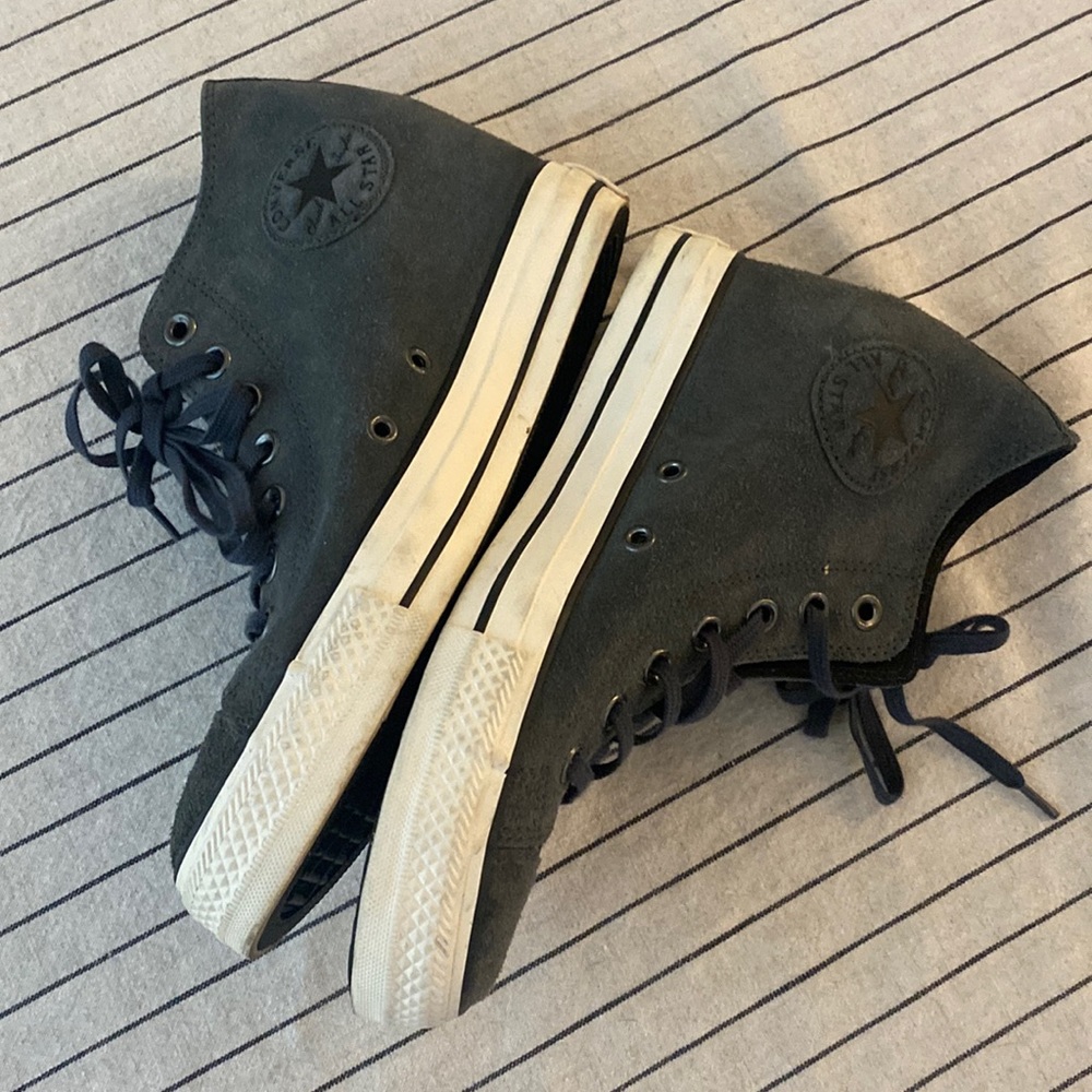 Women’s converse leather suede wedge sneakers size 9